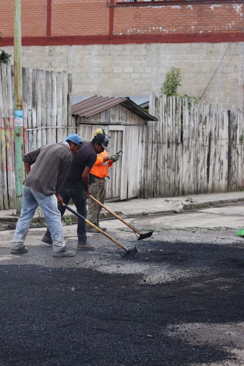 El H. Ayuntamiento continúa con las repaciones de bacheo